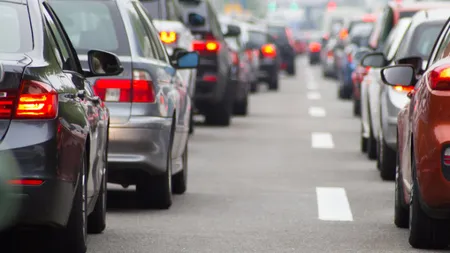 Aglomeraţie pe A1 Bucureşti - Piteşti după o coliziune între trei maşini
