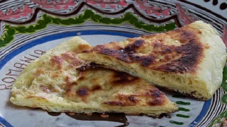 Plăcinta pe piatră (reţetă din Ţara Moţilor)