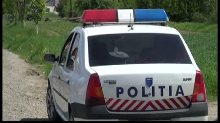 Urmărire cu victime în Argeş. O femeie împuşcată în maşină de poliţişti