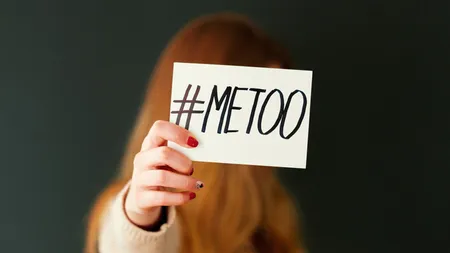 SONDAJ: 44% dintre angajaţii români s-au simţit hărţuiţi sexual la locul de muncă