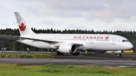 Un avion a încurcat pistele pe aeroport, la aterizare