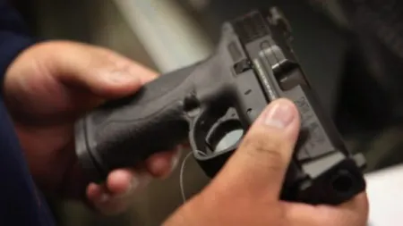 Anchetă la Inspectoratul de Poliţie din Gorj după ce un agent a tras cu arma în sediul secţiei