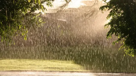 PROGNOZA METEO PENTRU ACEASTĂ SĂPTĂMÂNĂ: Nu vom avea nicio zi fără ploi