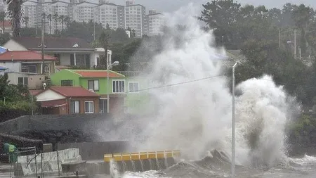 După caniculă, Japonia este lovită de taifun. Vântul va sufla cu 180 km la oră