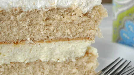 Tarta cu lichior de ouă