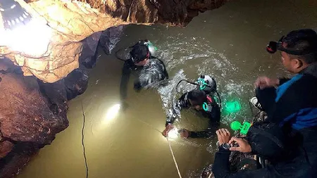 Thailanda: Un salvator, fost luptător în trupele speciale, a murit după ce i-a aprovizionat pe copiii blocaţi în peştera inundată