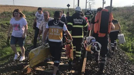 Un tren cu 300 de călători a deraiat. Mai multe persoane au murit VIDEO