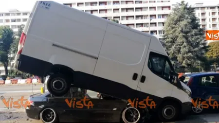 Accident grav provocat de un român în Italia. Tânărul a ajuns de urgenţă la spital