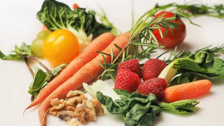 Top 15 alimente care pot produce cancer şi top 15 alimente care previn cancerul