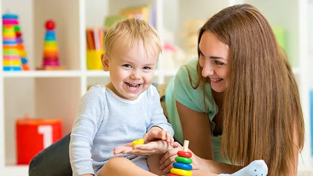 Ce trebuie să îi spui unei babysitter