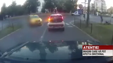 Un copil de 11 ani aflat pe bicicletă a fost lovit de taxi pe o trecerea de pietoni, în Capitală