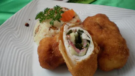 Rulouri din piept de pui