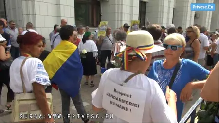 Miting pro-Jandarmerie la Parchetul General şi anti-Jandarmerie la Arcul de Triumf
