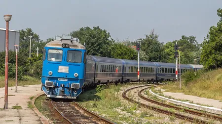 Circulaţie feroviară blocată pe magistrala 400 Braşov - Satu Mare după ce locomotiva unui tren s-a defectat