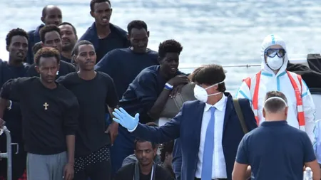 Italia cere o rotaţie a porturilor europene pentru primirea de migranţi salvaţi din Mediterană