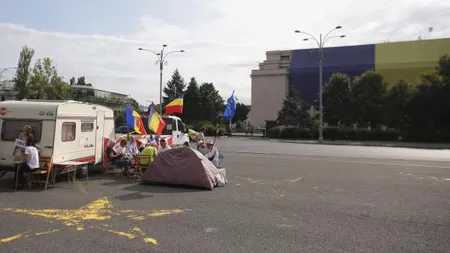 Rulota instalată în Piaţa Victoriei a fost ridicată