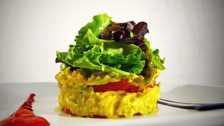 Salată cu piept de pui