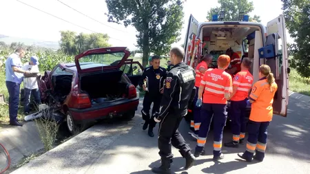 Accident cu cinci răniţi la Iaşi. O maşină a intrat într-un cap de pod VIDEO