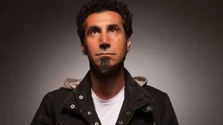 Solistul trupei System of a Down, solidar cu protestele de la Bucureşti: Nu există putere în lume care să frângă voinţa oamenilor