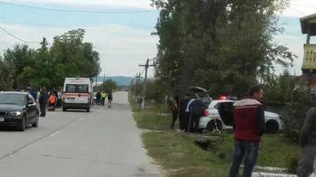 Un copil de cinci ani a murit după ce a fost lovit în plin de o maşină. Fiul şoferiţei vinovate şi-a pierdut viaţa în acelaşi loc
