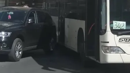 Val de accidente în Capitală. Un autobuz plin cu călători a fost implicat