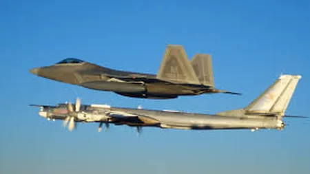 Două avioane de război americane au interceptat bombardiere ruseşti în apropiere de Alaska