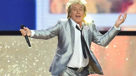 ZILELE BUCURESTIULUI. Rod Stewart, imagini inedite după sosirea în Capitală FOTO