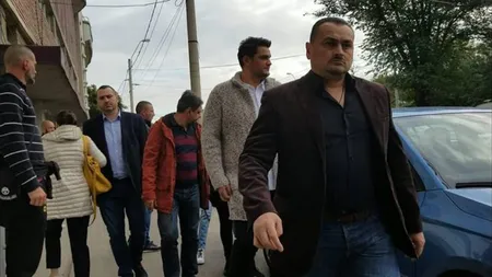 Valentin Dragnea, huiduit în Giuleşti. 