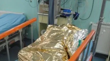 O femeie de 31 de ani este în stare critică după ce a fost incendiată de soţ