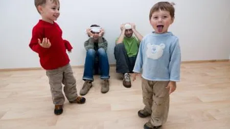 Aveti un copil hiperactiv? Iată 10 modalităţi de a-l calma