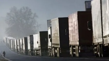 Cozi de TIR-uri în vămile cu Ungaria. Timpii de aşteptare ajung şi la şase ore