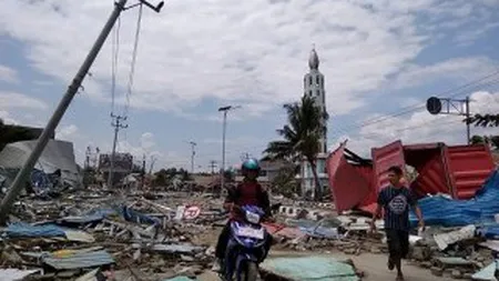 Bilanţul tsunamiului care a lovit Indonezia a crescut la 429 de morţi UPDATE