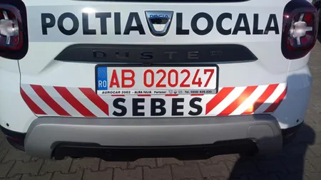 Poliţia Locală şi-a achiziţionat un Duster nou. Incredibil ce au putut să inscripţioneze pe maşină FOTO