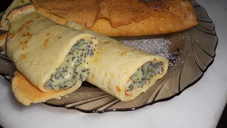 Clătite cu cremă de mac