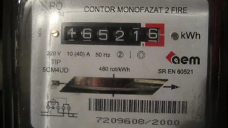 Dezastru pentru români. Plătesc facturile în avans sau rămân fără curent în iarnă