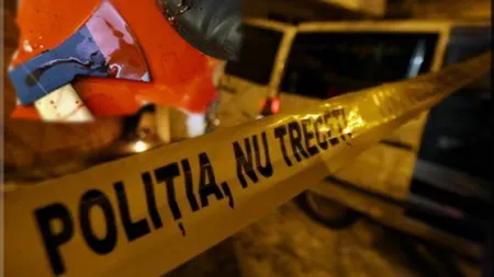 Bărbat de 31 de ani, internat la psihiatrie, după ce şi-a omorât mama cu un topor