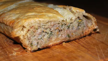 Placintă cu carne de porc