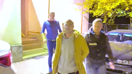 Incendiu provocat de un piroman, la Timişoara. A ars o parte din Complexul Studenţesc