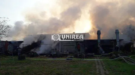 Incendiu la Fabrica de Arme Cugir. Prefect: Femeia a murit după ce s-a întors să-şi recupereze telefonul