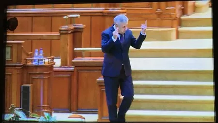 Iordache, după GESTURILE OBSECENE din Parlament: Regret un gest reflex pe care l-am avut plecând de la tribună