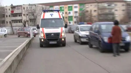 Tânăr înjunghiat în picior şi în gât după o ceartă aprinsă cu iubita