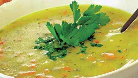 Supă cremă de legume cu pui
