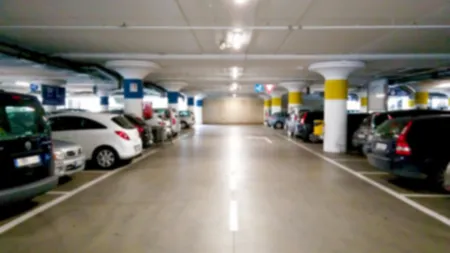 Parcările din Italia, pline de maşini abandonate de români. Cum i-a afectat noul Cod Rutier din Peninsulă