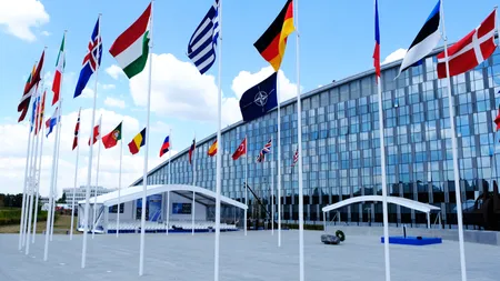 Şefii serviciilor de informaţii din ţările NATO au discutat despre combaterea atacurilor cibernetice şi a dezinformării