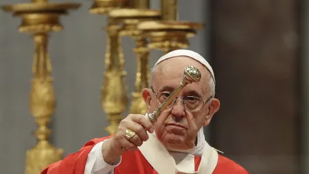 Papa Francisc: persoanele gay nu trebuie să facă parte din Biserica Catolică