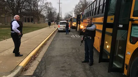 Schimb de focuri într-un colegiu din Indiana, SUA, atacatorul s-a sinucis