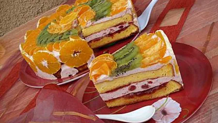 Reteta de Revelion: Tort cu gem şi citrice
