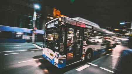 SFÂNTUL NICOLAE 2018. MINUNE de MOŞ NICOLAE într-un autobuz plin cu călători. Ce s-a întâmplat este HALUCINANT