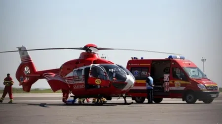 Copilul care intrase în comă profundă după ce s-a înecat la un complex acvatic din Deva, transferat cu un elicopter SMURD la Timişoara