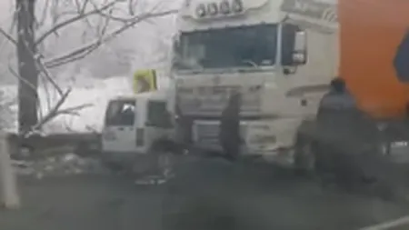 Accident grav în Vâlcea. Patru persoane au fost rănite VIDEO